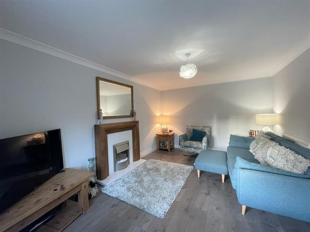 Hazel Grove,Caerphilly,CF83 3BP 4 bed detached house £450,000