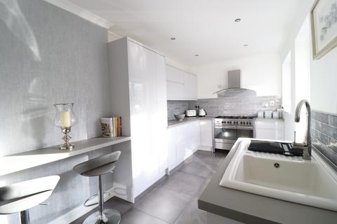 33 Camden Road, Chafford Hundred, Grays, RM16 6PY
