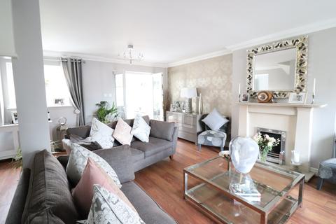 33 Camden Road, Chafford Hundred, Grays, RM16 6PY
