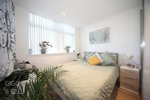 1 bedroom apartment for sale - Laporte Way, Luton, Bedfordshire, LU4
