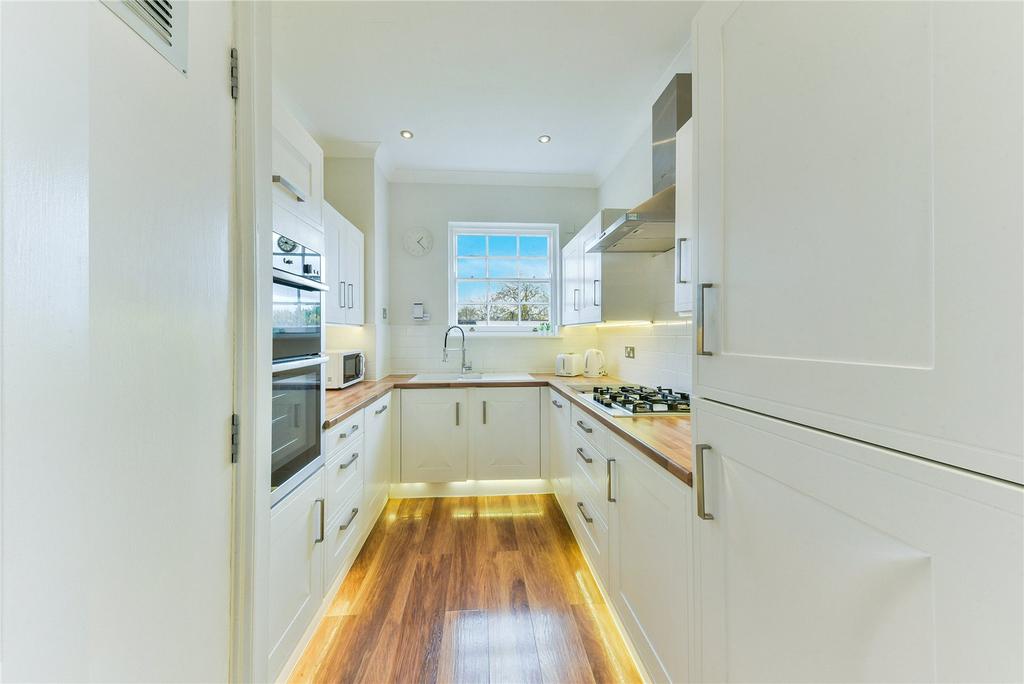 Dartmouth House, Dartmouth Row, London, SE10 2 bed apartment £2,750