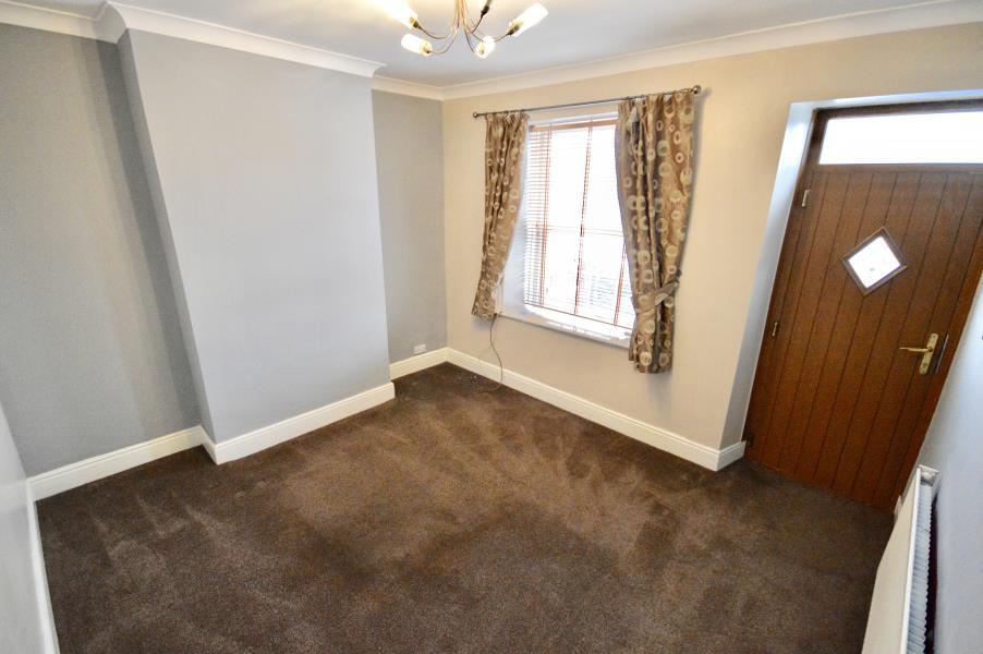 Hall Road, Handsworth,Sheffield, S13 3 bed terraced house £850 pcm (£196 pw)