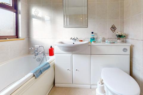undefined, Lingcroft, Kingswood, Basildon, Essex, SS16