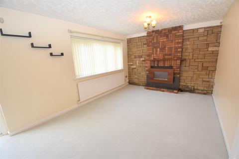 4 bedroom detached house to rent, Moss Vale Road, Urmston, M41