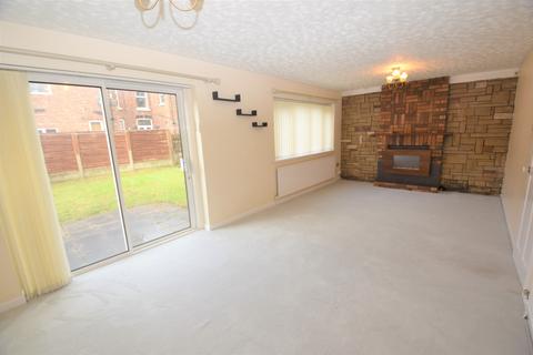 4 bedroom detached house to rent, Moss Vale Road, Urmston, M41