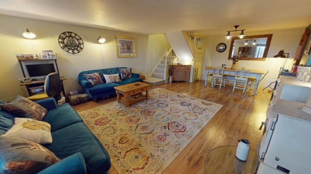 Harpole, Northampton NN7 4BY 2 bed property for sale £300,000