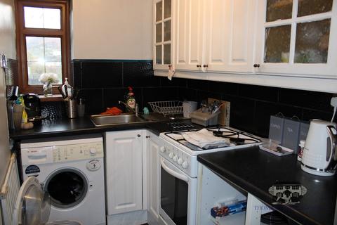 9 Cae Glas, Tonypandy, CF40 1RG