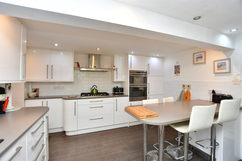 Kitchen/ Breakfast Room