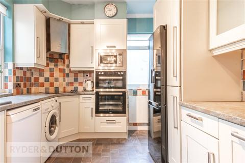 3 bedroom detached house for sale - Wellfield Road, Huddersfield, West Yorkshire, HD3