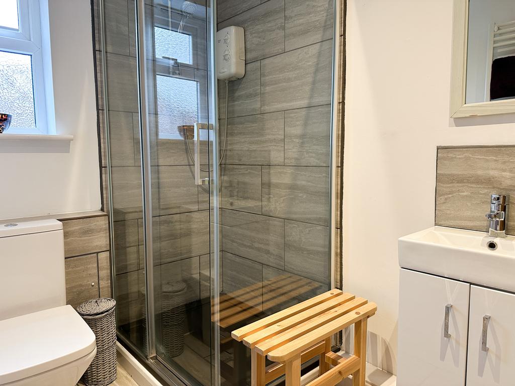 Family shower room