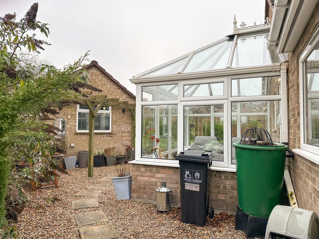 Conservatory at front