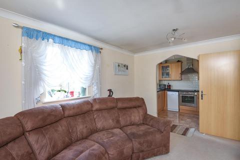 undefined, Shepherds Court,  Carterton,  OX18
