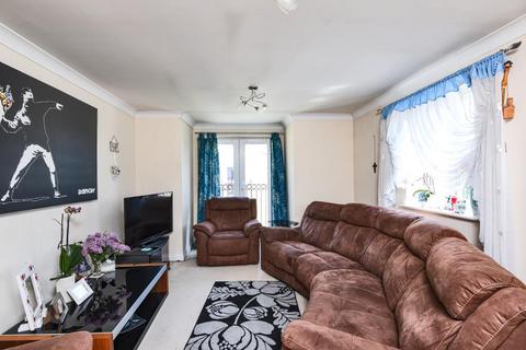 undefined, Shepherds Court,  Carterton,  OX18