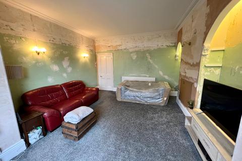 2 bedroom flat for sale - Bushey Wood Road, Dore, S17 3QB