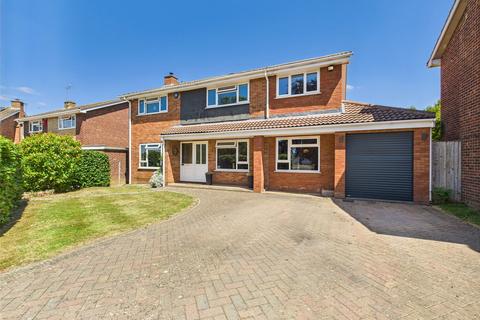10 Romney Close, Gloucester, GL1 5NT