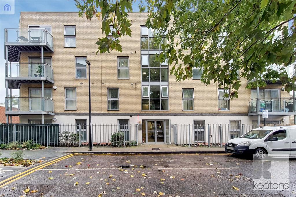 Ascot House, 165 Chrisp Street, London, E14 2 bed flat £1,950 pcm (£