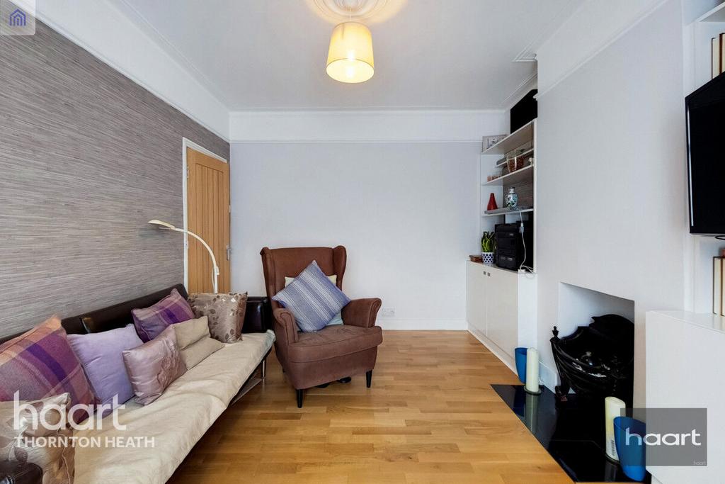 Parchmore Road, Thornton Heath 2 bed terraced house £375,000