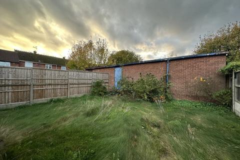 3 bedroom semi-detached house for sale - Arncliffe Road, Hunts Cross, Merseyside, L25