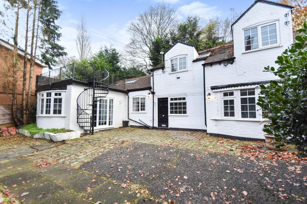 Daleslea Cottage, Avondale Road, Whitefield 3 bed detached house for