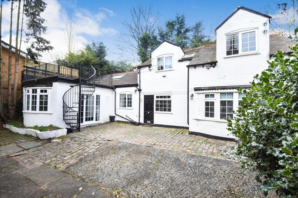 Daleslea Cottage, Avondale Road, Whitefield 3 bed detached house for