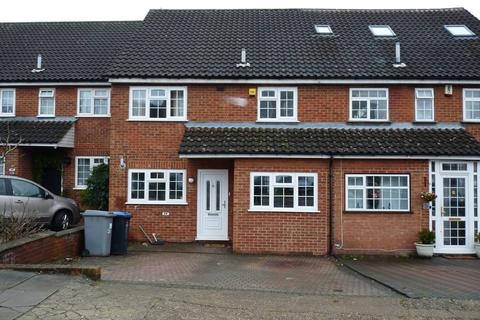 4 bedroom semi-detached house to rent, Aspen Drive, Wembley, HA0