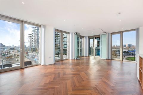 3 bedroom apartment to rent, Capital Building, Embassy Gardens, Nine Elms, SW11