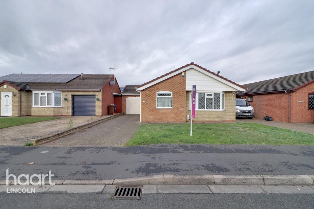 Elsham Crescent, Lincoln 3 bed detached bungalow for sale £240,000