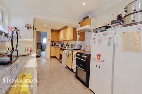 5 bedroom terraced house for sale, Albion Road, Great Yarmouth