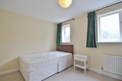 4 bedroom terraced house to rent, Howard Street, Oxford, Cowley, Oxfordshire, OX4