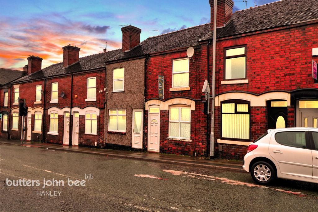 Hamil Road, Burslem, ST6 1AP 2 bed terraced house £60,000