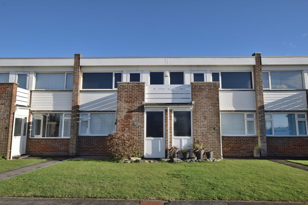 White Horses, Marine Drive, Barton On... 2 bed flat £1,250 pcm (£288 pw)