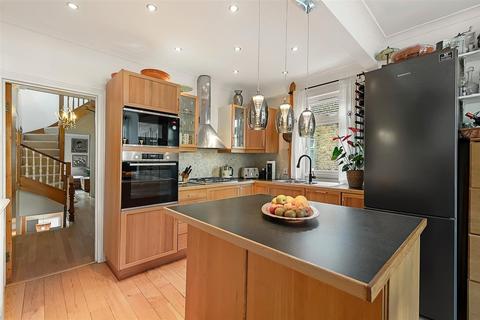 2 bedroom maisonette for sale, St. Ann's Hill, SW18