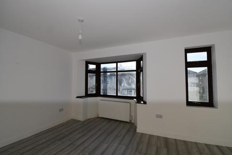 4 bedroom terraced house to rent - Varley Road, London, Greater London, E16