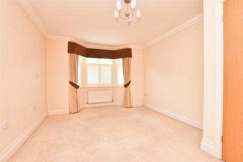 2 bedroom ground floor flat for sale - Maypole Road, East Grinstead, West Sussex