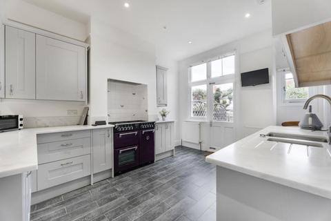 4 Barnfield Road, London, W5 1QT