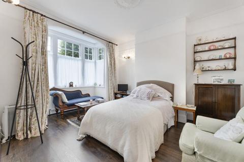 4 Barnfield Road, London, W5 1QT