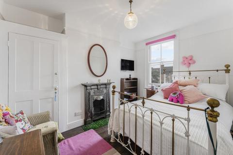 4 Barnfield Road, London, W5 1QT