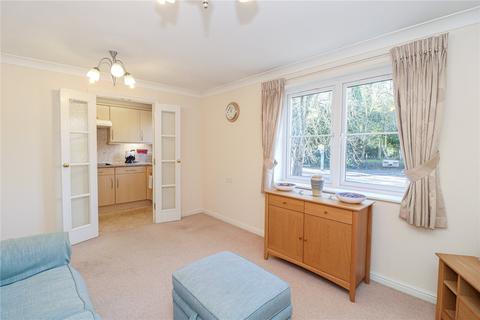 2 bedroom flat for sale - Pheasant Court, Holtsmere Close, Garston, Watford, Herts, WD25