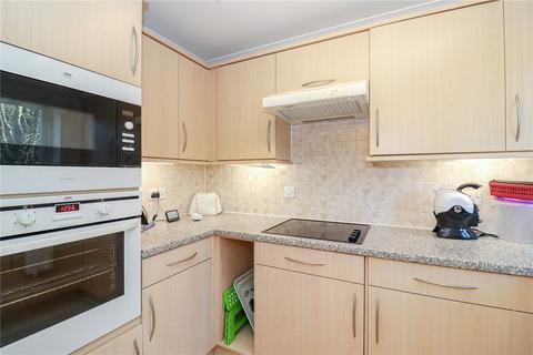 2 bedroom flat for sale - Pheasant Court, Holtsmere Close, Garston, Watford, Herts, WD25