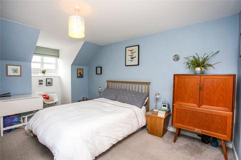 3 bedroom semi-detached house for sale - Kensington Close, Heaton Moor, Stockport, SK4