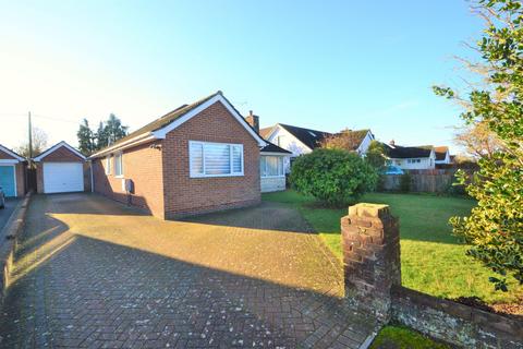 4 bedroom bungalow for sale - South Wonston