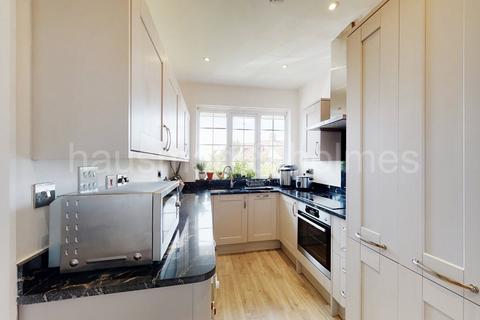2 bedroom flat to rent, Hoop Lane, Golders Green