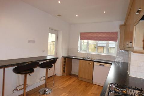 3 bedroom terraced house to rent, Jasmine Way, Carterton, Oxon, OX18 1LQ