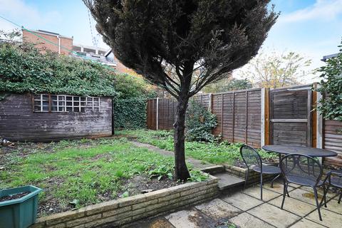 38 Montague Road, London, W7 3PQ