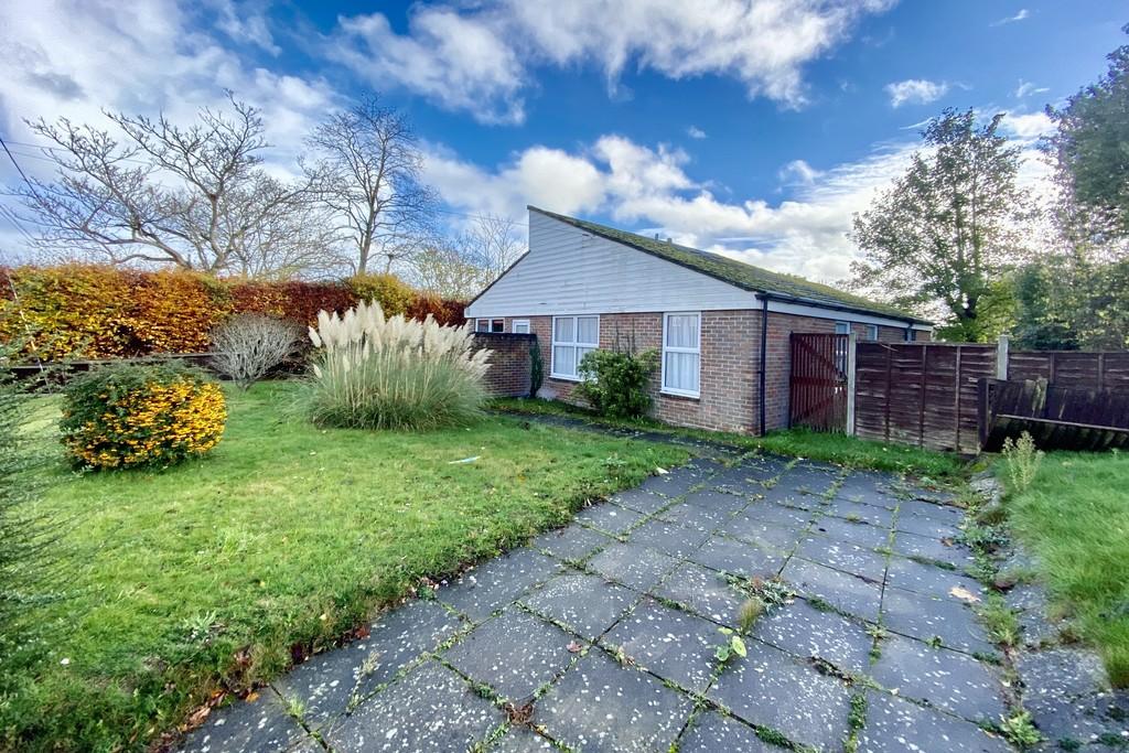 Head Lane, Great Cornard 3 bed detached bungalow for sale £350,000