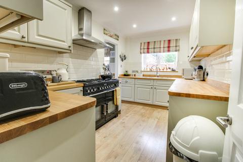 4 bedroom detached house for sale - Cornflower Road, Haydon Wick, Swindon