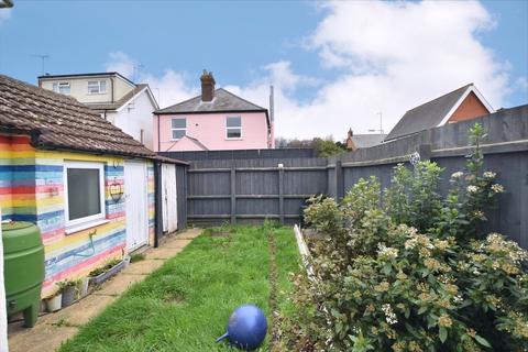 3 bedroom semi-detached house for sale - Kingsbury Road, Trimley St. Mary, IP11 0UH