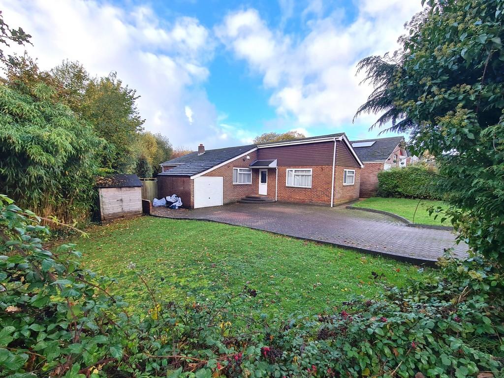 Heath Road North, Locks Heath 4 bed detached bungalow £540,000