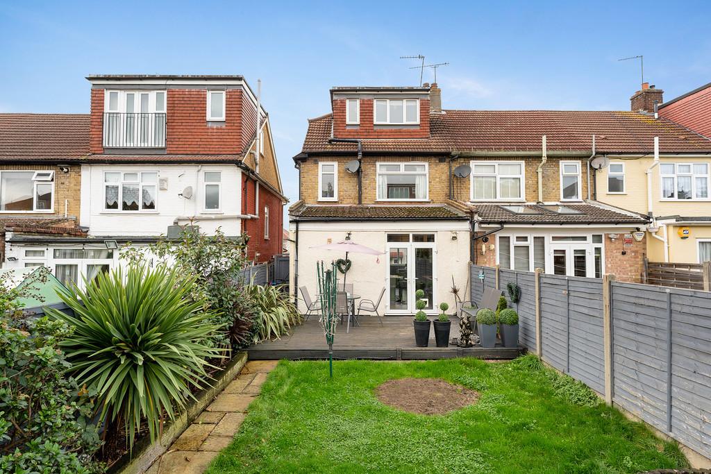 Highfield Road, Woodford Green 3 bed end of terrace house £525,000