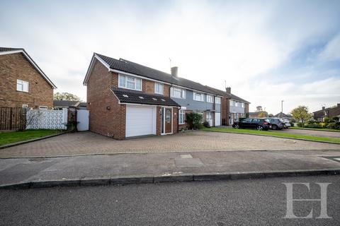 6 Robin Way, Chelmsford, CM2 8AS